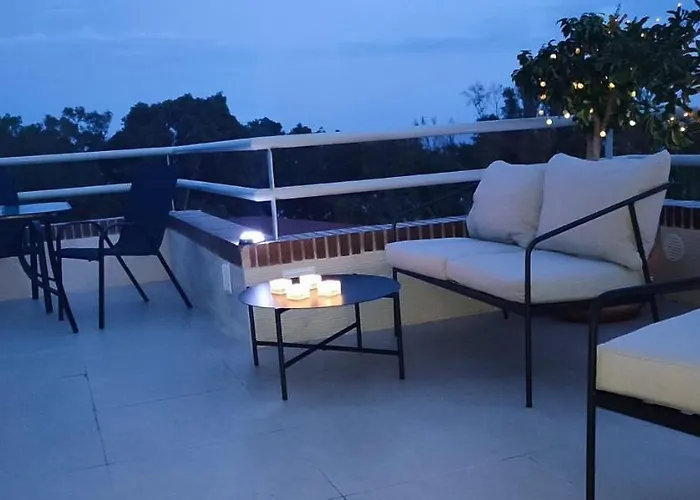 Penthouse Puerta De Pedregalejo Apartment Málaga