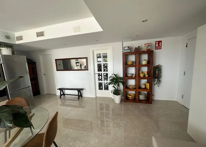 Penthouse Puerta De Pedregalejo Apartment Málaga