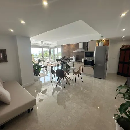 Apartamento Penthouse Puerta De Pedregalejo *