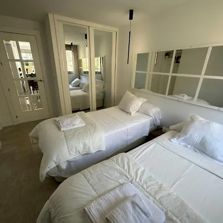 Penthouse Puerta De Pedregalejo *